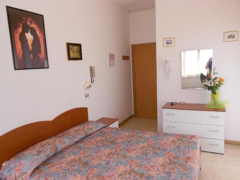 Hotel Vevey リミニ 部屋 写真