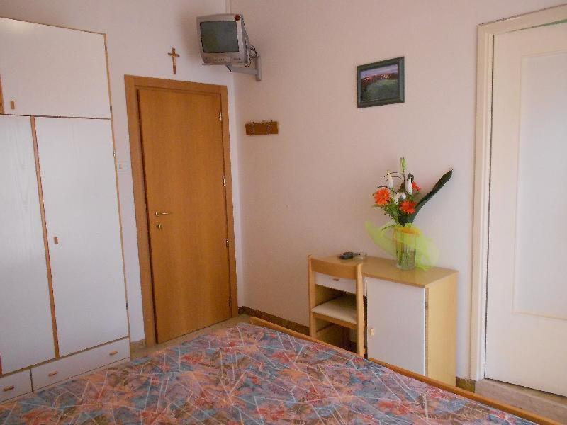 Hotel Vevey リミニ 部屋 写真